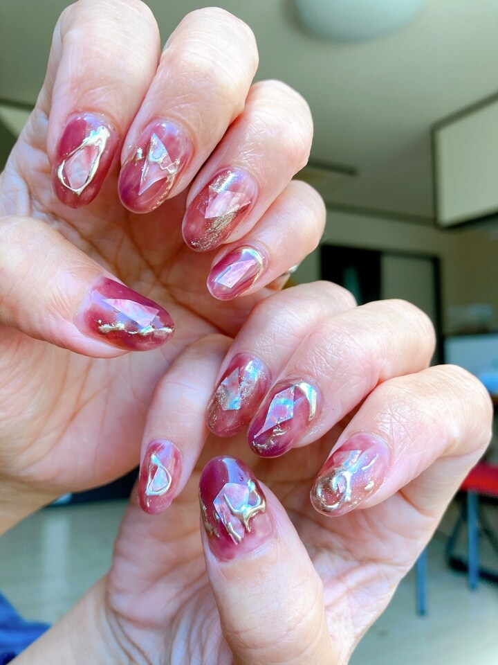 秋色バーガンディ セルフネイルのご紹介 お届けネイル Mirah Luce ツクツク ビューティーモバイル ポイントが貯まるサロンの検索予約サイト