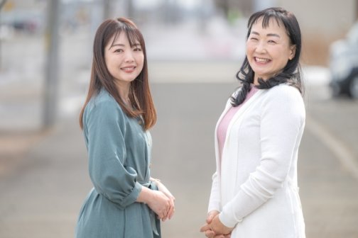 猫背・巻き肩を根本改善!40代・50代女性の美姿勢矯正プログラム