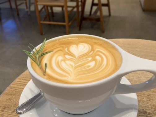 更年期や自律神経の乱れで楽しめない女性へ｜美容整体で小顔と癒し