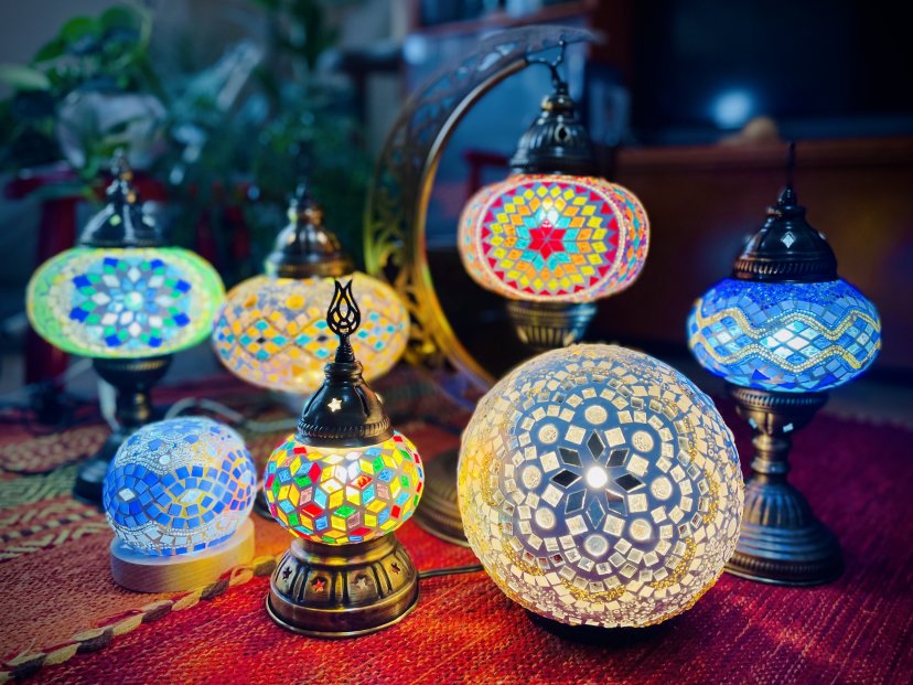 銅製 ハンドカットランプ 高さ約140cm 中東　 ペルシャ・イスラム・トルコ 銅製 ハンドカットランプ 高さ約140cm 中東 ペルシャ・イスラム