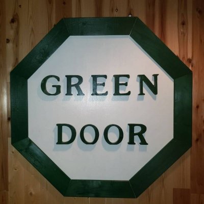 GREEN DOOR　（グリーンドア）　　　　ヨガをベースにしたセルフケアで　　心と身体を整えましょう