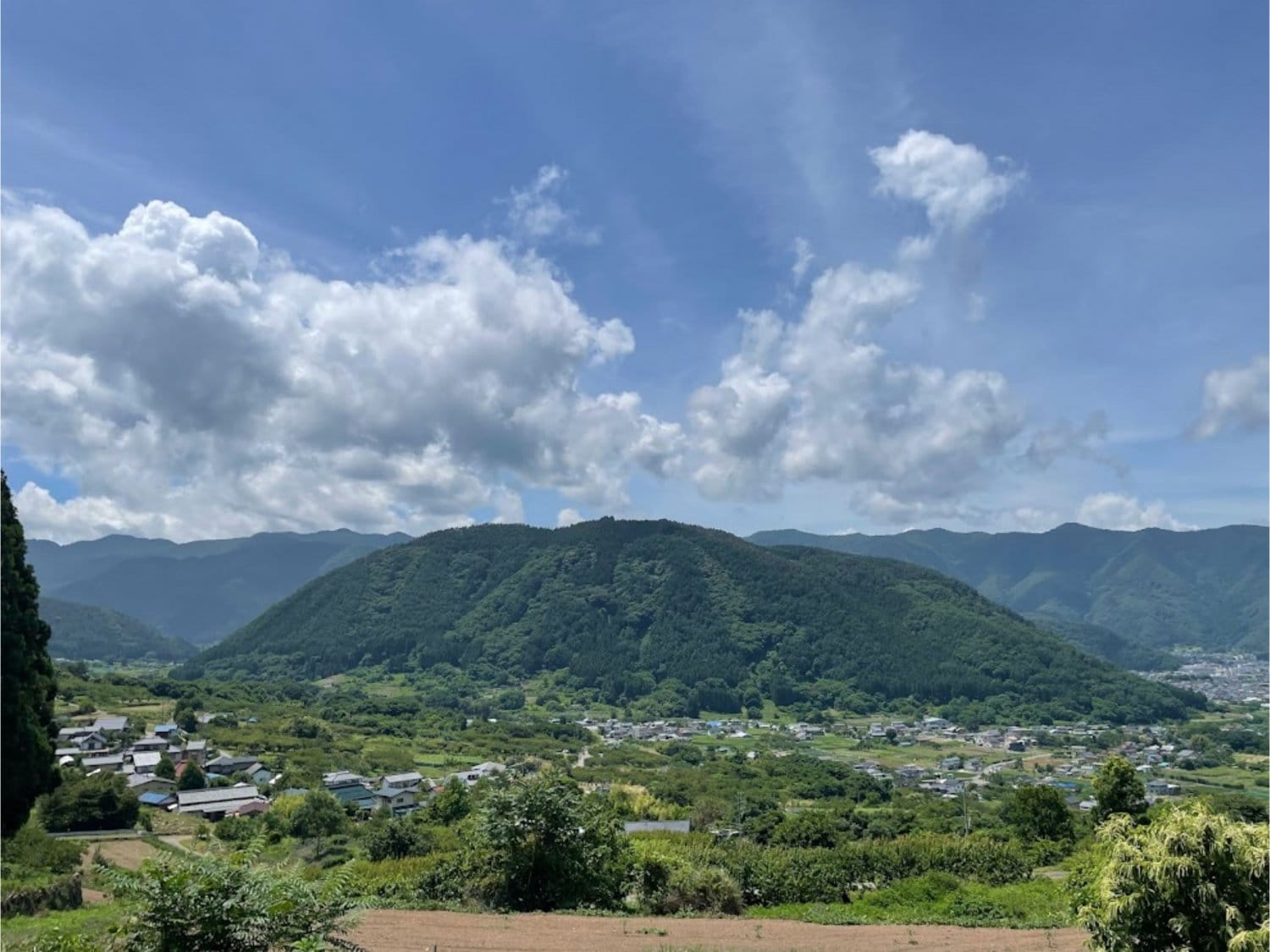 皆神山遠景