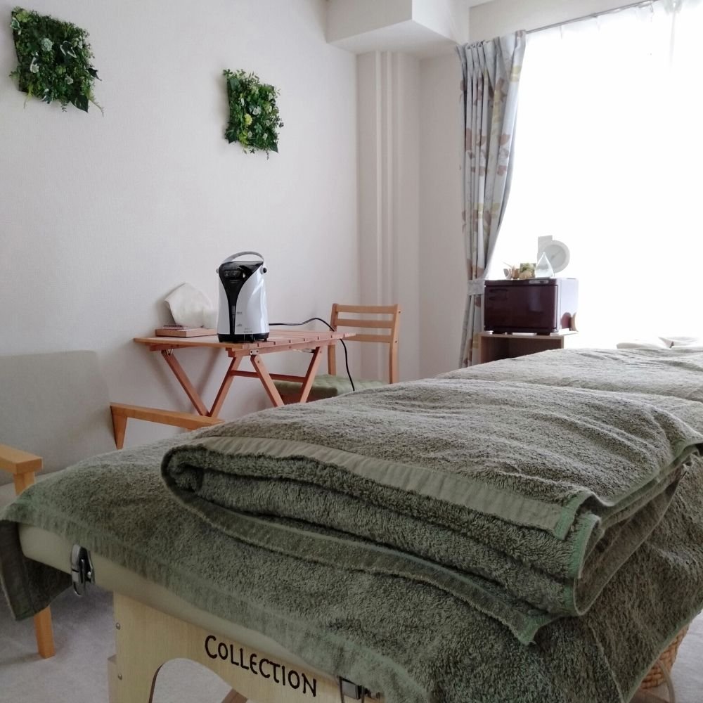 ツクツク ギャラリー 埼玉 東大宮 でアロマトリートメント よもぎ蒸し 水素吸入 ワークショップ アロマのことならココ アロマテラピーサロン葉瑠