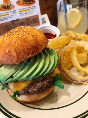 BUNS BURGER & CAFE（山梨）