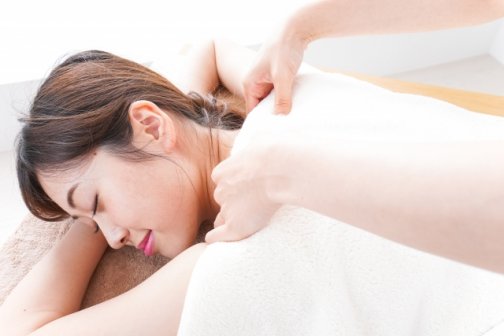 🌸春の寒暖差で首の不調が悪化!頭痛・肩こり解消法とは?