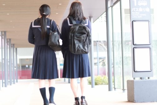 O脚が気になるあなたへ!体からのサインを見逃さないために