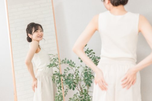40代・50代女性必見!骨盤矯正でぽっこりお腹と姿勢を改善