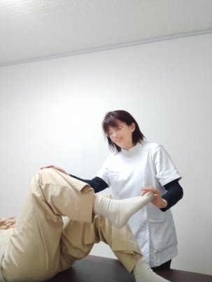 歩くたびに痛む股関節…根本改善で笑顔を取り戻す整体施術