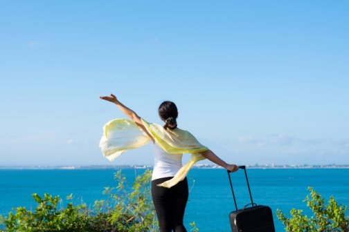 更年期や自律神経の乱れで疲れやすい女性に｜秋の旅行を快適に