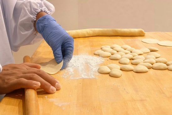 第二のこだわり：皮（かわ）｜“二つの顔”を持つ、自家製の衣