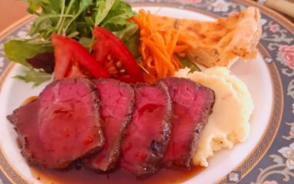 知多牛のローストビーフプレート 〜黒トリュフ添え〜