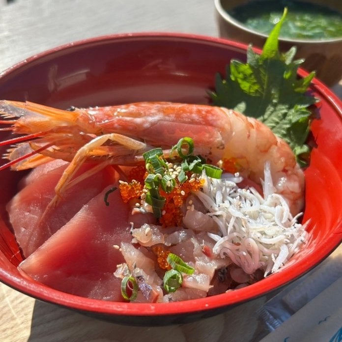 海鮮丼
