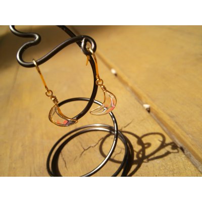 オーロラの欠片ピアス〈ミカヅキ〉