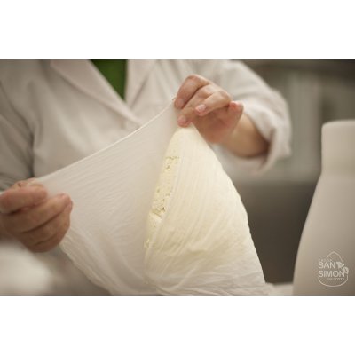 【クール便】スペイン産牛乳スモークチーズ サンシモン ダ コスタ SAN SIMON DA COSTA