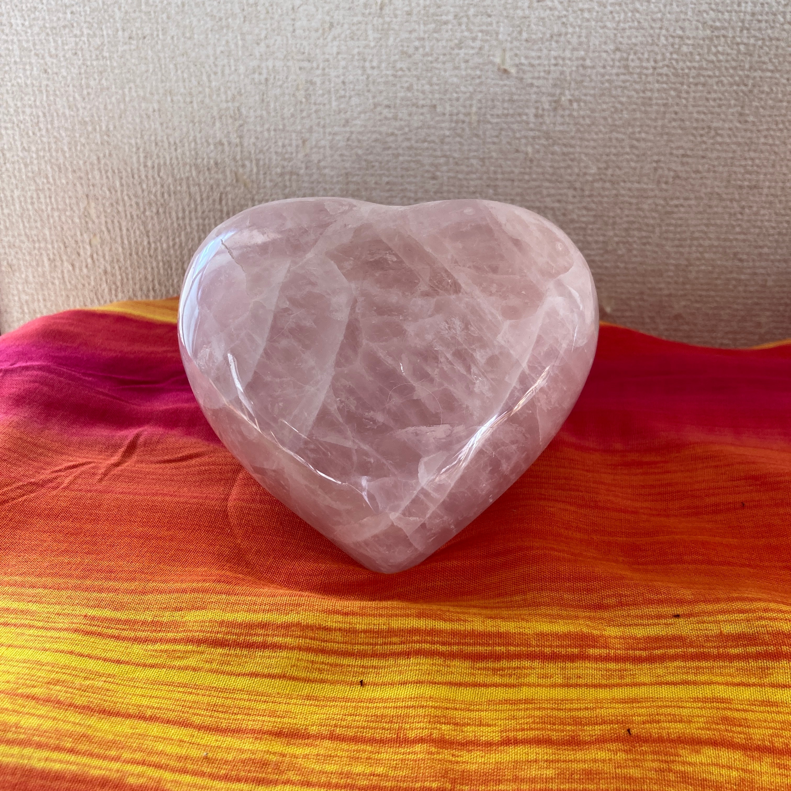 天然石 ローズクォーツ小皿 ハート台座③ 天然石 ローズクォーツ小皿 ハート台座③ ローズクォーツ ハート 置物