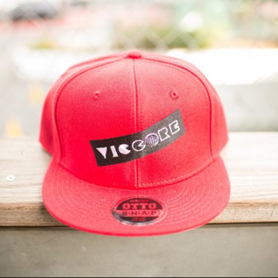 viccore ボックスロゴキャップ RED