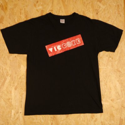 viccore ボックスロゴT BLACK/RED
