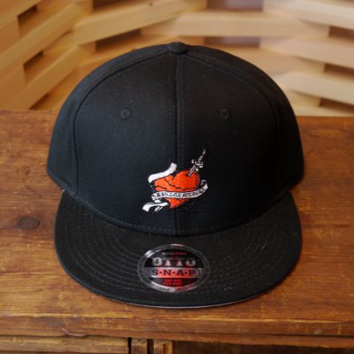 viccore バビロンハートキャップ BLACK/RED