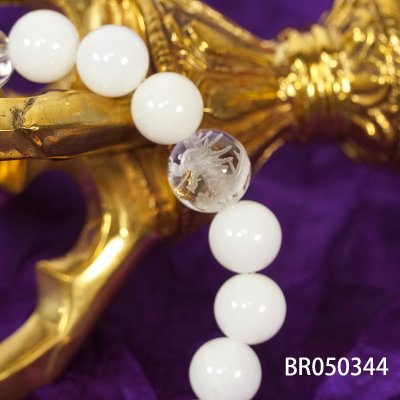 在庫限り30%OFF》白龍ブレスレット〜龍 職人手彫柄入〜（ケース