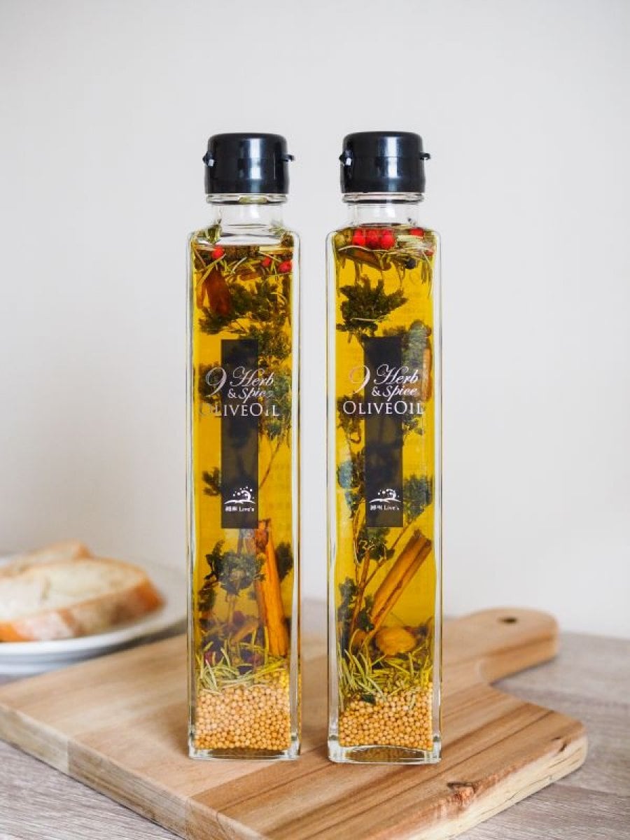 9Herb＆Spice Olive Oil(ナイン ハーブ＆スパイス オリーブオイル)【調味料選手権2022審査員特別賞受賞】