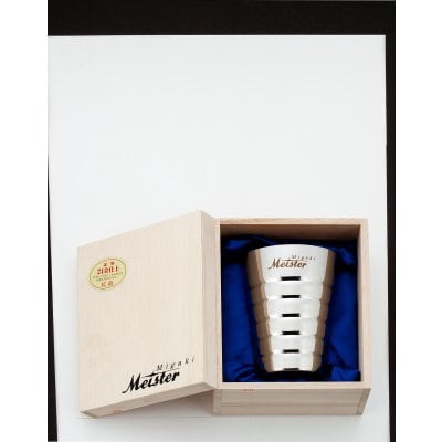 【メイドイン燕の逸品】Migaki Meister ペアカップ 桐箱入<燕の職人が丹精込めて仕上げた堅牢で美しい二重構造ステンレスタンブラー。お酒を美味しく引き立てると共に、見た目にも豪華な内面24金メッキ仕上げと桐箱入は慶事の贈答品にぴったり!>【ギフト包装・のし紙対応】