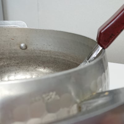 鍋底きれいにすくえるとんがりおたま2本セット