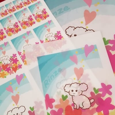 【2顔】あなたのペットの似顔絵イラストグッズセット・クリアファイル&シール&額縁入りイラスト