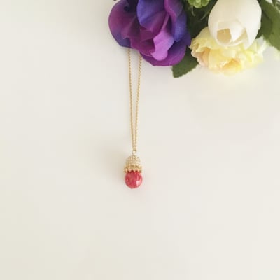 【京都オパール/唐紅花】と【スワロフスキーパヴェボール】のネックレス