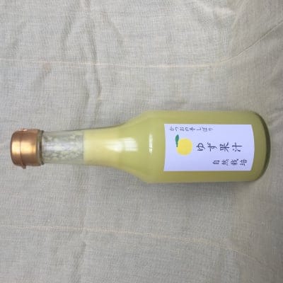 いくえの手絞りゆず果汁/300ml/生搾り/自然栽培 / 無添加/ 徳島県木頭から野草とオーガニック野菜のお取り寄せ「阿波・Blessing of kito」/自社栽培のオーガニック野菜やハーブと、自然の中から採集した薬草・野草を販売しています。