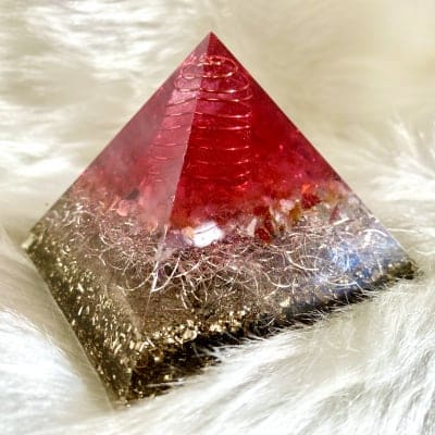 Hiro✡オリジナル オルゴナイト〜Orgonite〜ピラミッド