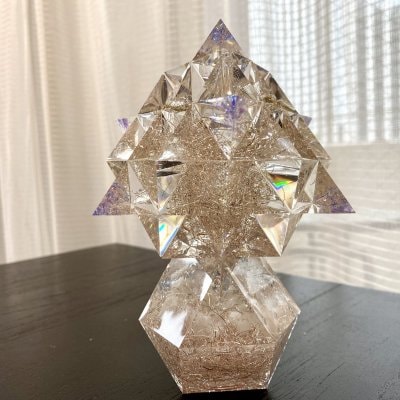 Hiro✡オリジナル オルゴナイト〜Orgonite〜64テトラヒドロン(台座付き)