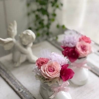 プリザーブドフラワー出産祝いに【かわいいベビーシューズ】ピンク