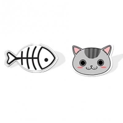 ネコと魚のピアス