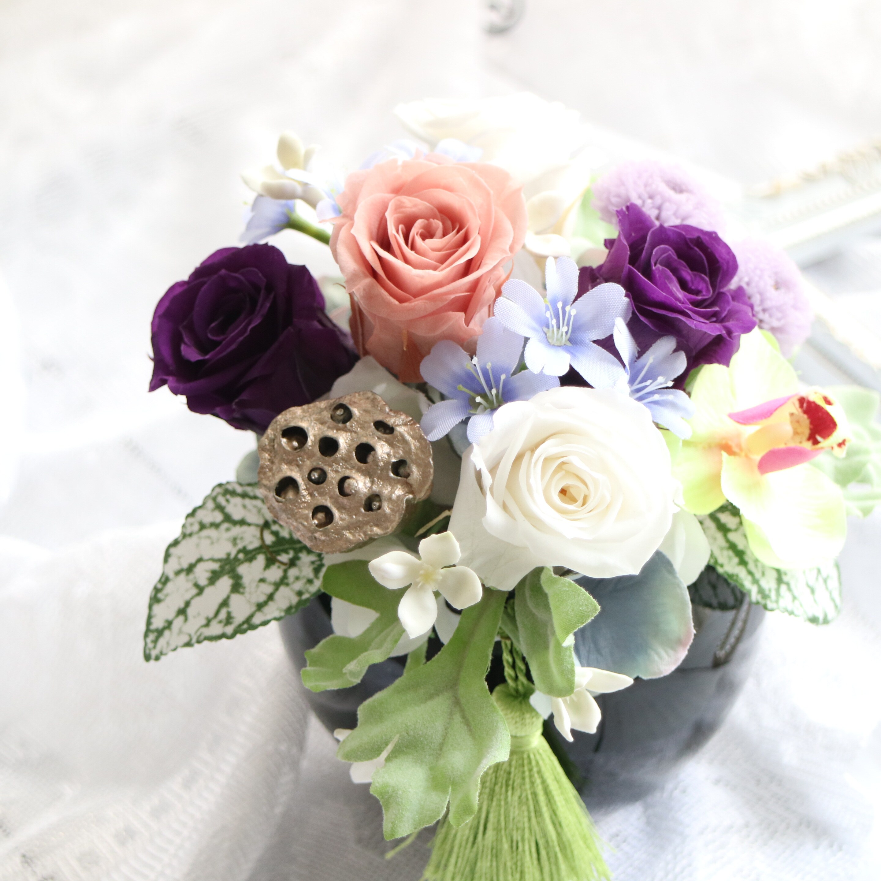 お供えのお花】【受注制作】シックで高級感あふれるプリザーブド