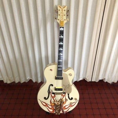 生産終了、GRETSCH G6136 White Falcon 2011年 寺田楽器 専用ハードケース 最高モデル庭野カスタム(中古)