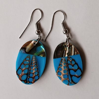 【送料無料】♡ターコイズカラー 長丸巻貝♡ ピアス*夏*おでかけ*デート*海*貝*貝がら