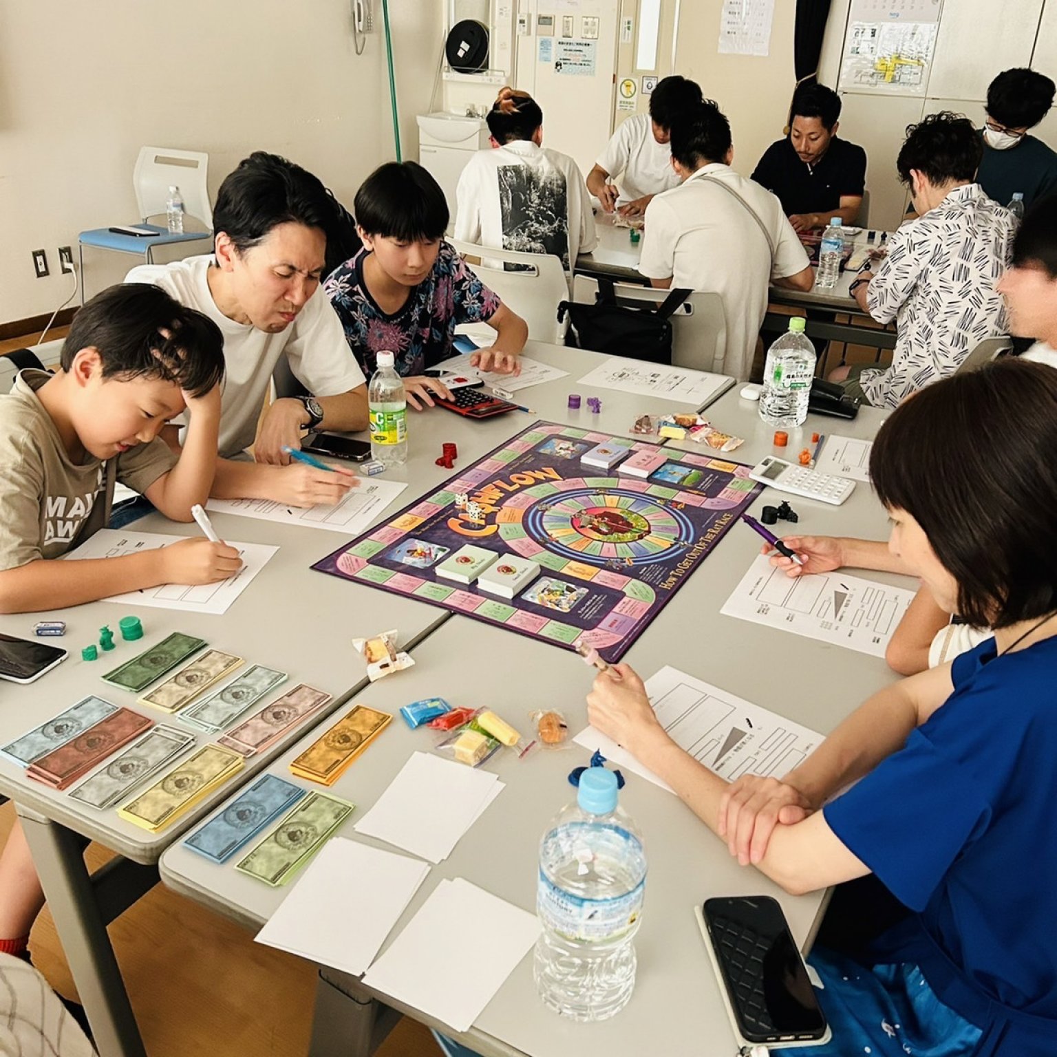 キャッシュフローゲーム開催！　10歳以上でしたらお子様も参加可能。日本の義務教育では学べない「おかね」の本質について、大人はもちろん、子供にもわかりやすく楽しく教えます♪