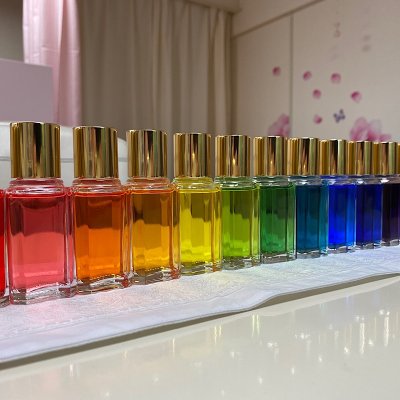 沖縄県豊見城市 カラーセラピーセッション スクールの隠れ家サロンてぃんくる 宮里怜子による カラーセラピー 数秘 カラー セッションスクール ベビーマッサージ教室 親子講座など開催しております