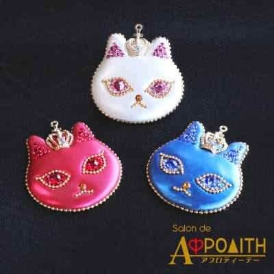 【ふしぎな光沢が美しい…★】猫のブローチ