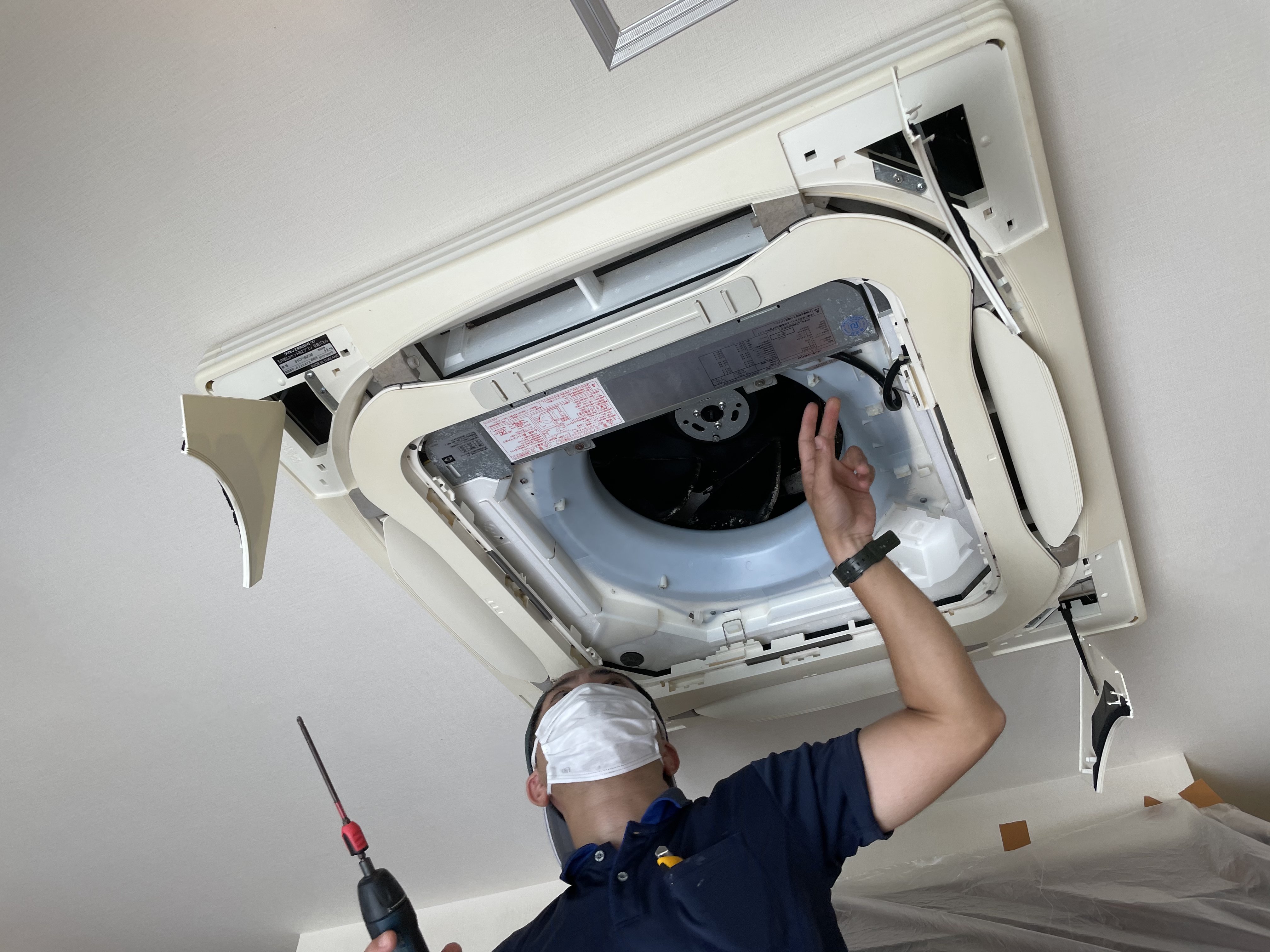 エアコンクリーニング（天井埋込み型） 分解洗浄 沖縄本島内限定