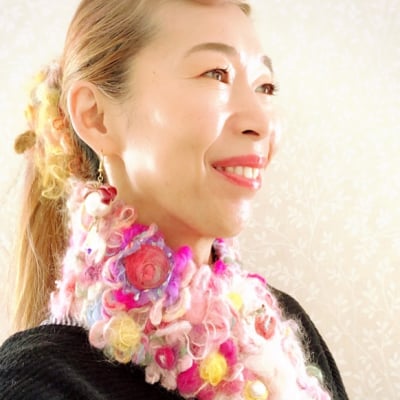 ニードルパンチのお花ガーリーマフラー(M)マゼンタ