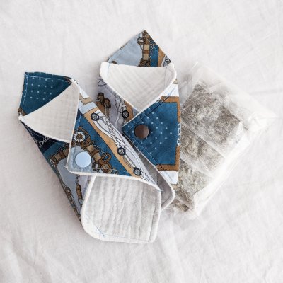 高ポイント 子宮温感よもぎライナースターターセット スカーフ柄ブルー 自律神経整え 免疫力アップ 冷え性改善 布ライナー 布ナプキン オーガニックコットン Tsukitotane 月と種 ツクツク 通販 モバイル 最もお得な高ポイント還元通販サイト