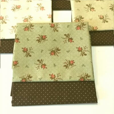 【セール品】2枚組カットクロス|ローズ×ドット(5、グリーン)QUILT GATE キルトゲイト|カルトナージュの材料に♪