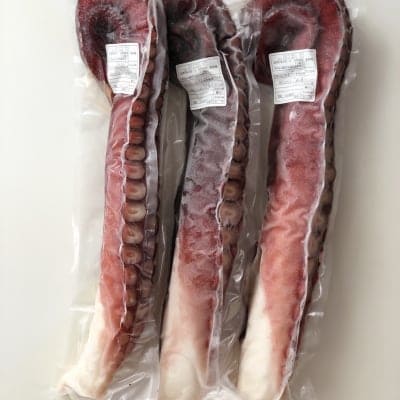 オホーツク海常呂町で水揚げされた新鮮な水ダコ 冷凍 3㎏パック (グラム単価316円)
