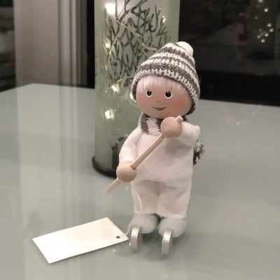 【Nordika Gift】 ホッケーをしている男の子