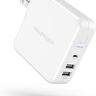 RAVPower モバイルバッテリー 搭載 USB 充電器 6700mAh 急速充電 【USB 2ポート 最大5V/3A 軽量 折畳式プラグ 菱&丸PSE認証済】 iPhone iPad Android等対応 RP-PB125 (ホワイト)