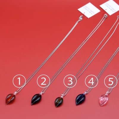 日本製 ガラス ネックレス ペンダント リーフ 耐熱ガラス KaRin GLASS