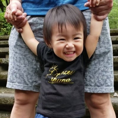 【オーダーメイド】キラキラプリンセスのお名前入りTシャツ、ゴールド綿100% /80cm/90cm/100cm/110cm/120cm・2色展開