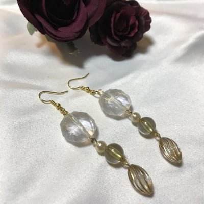 ピアス