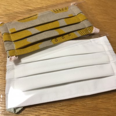 マスク(白、柄物)2枚組